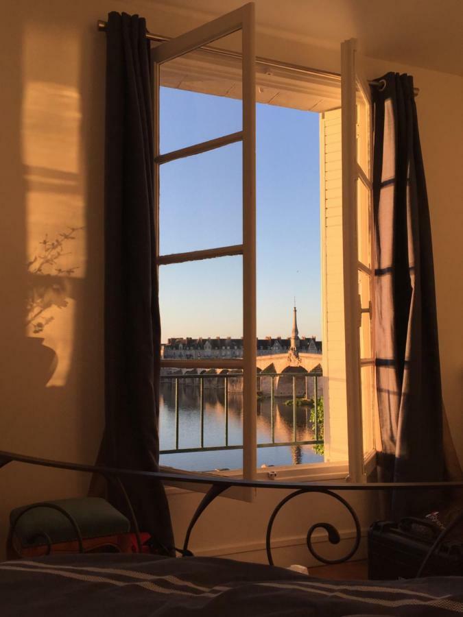 Apartamento Les Lumieres De La Loire Blois Exterior foto